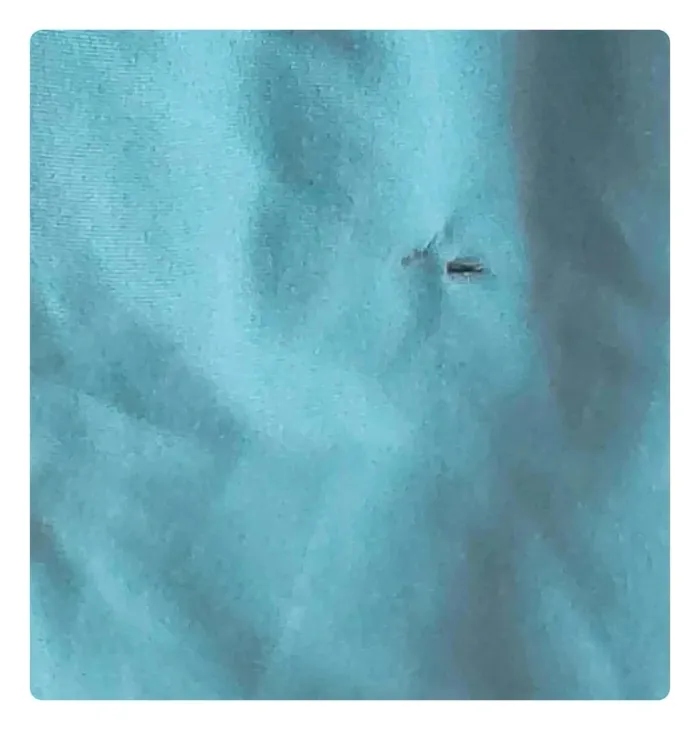 Combinaison pilote bleu marine - hiver, chaud et confortable, en très bon état, taille 6 mois - photo numéro 3