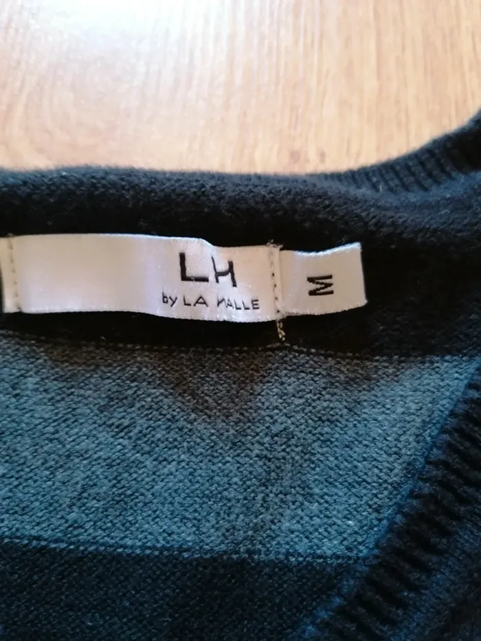Pull col v rayé M - photo numéro 4
