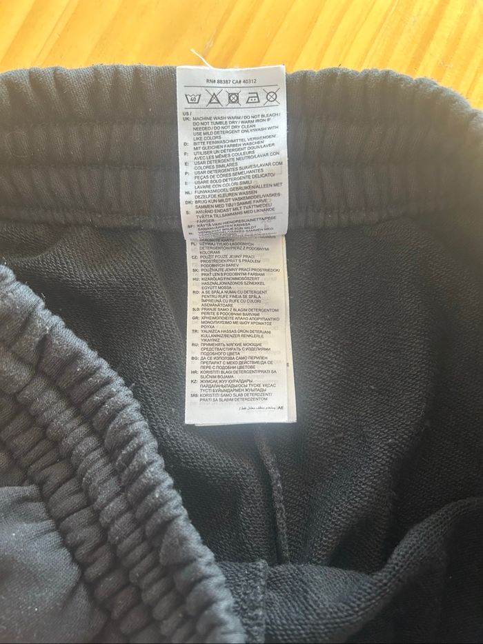 Jogging Adidas taille XL noir et blanc - photo numéro 4