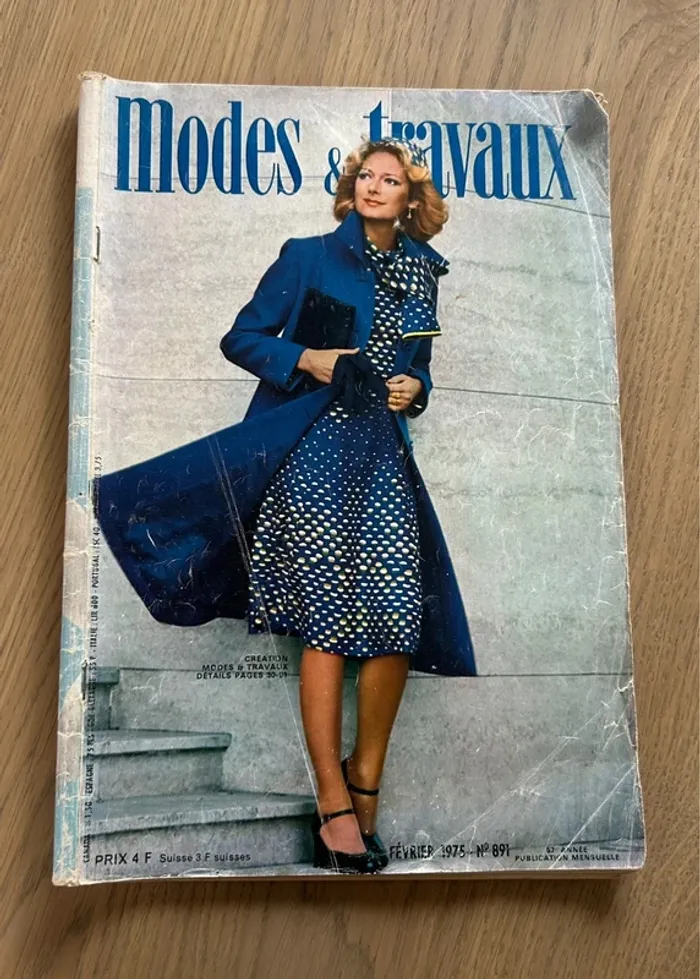 Modes & Travaux n°891 – Février 1975 – Vintage couture, tricot & broderie