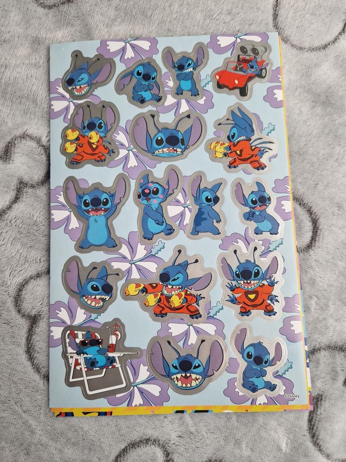 Lot stickers et cartes stitch - photo numéro 8