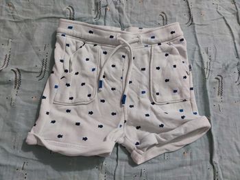 Short blanc poisson bleu T.24 mois