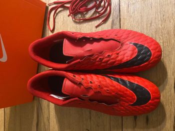 Nike Hypervenom rouge
