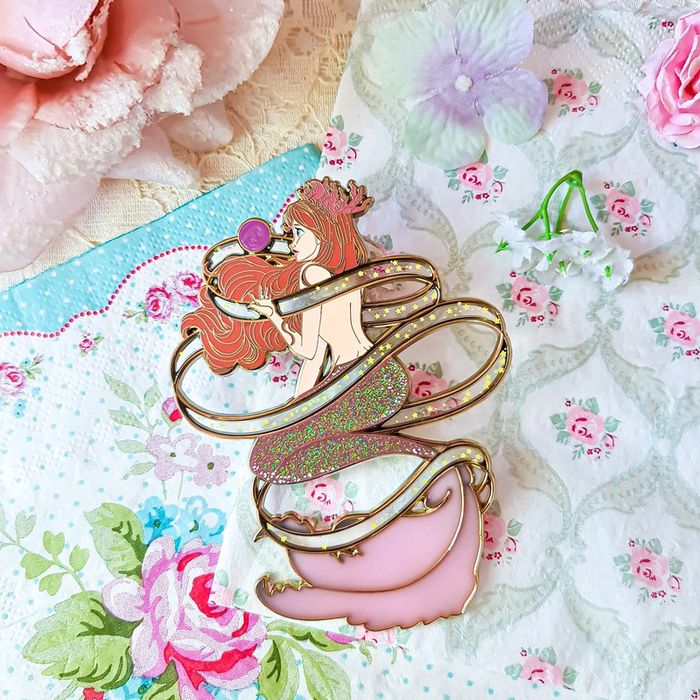 Pin's Disney anna sirène la reine des neiges frozen fantasy