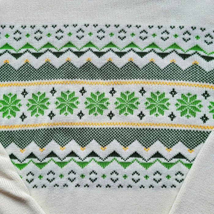 Pull McDonald's édition limitée 2023 – taille M – motif flocons vert jaune blanc – rare équipier - photo numéro 5