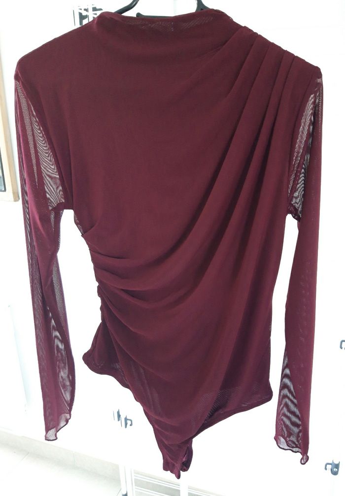 Body ML Stradivarius taille 40 TBE