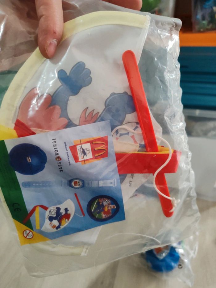 Figurine McDonald's france 98 - photo numéro 3