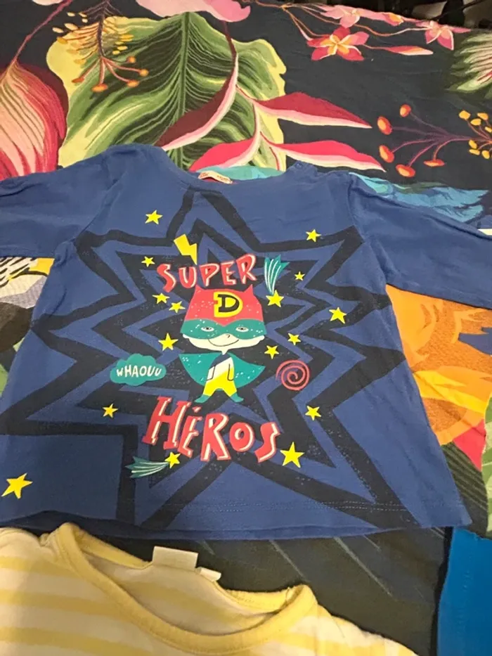 Lot de tee shirt - photo numéro 2
