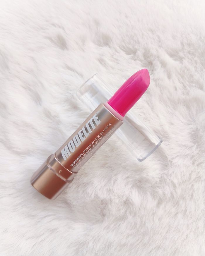 Lot maquillage - Gloss, rouges à lèvres, crème sourcils - photo numéro 8