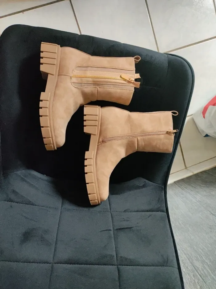 Botte beige façon daim taille 39 beige - photo numéro 5
