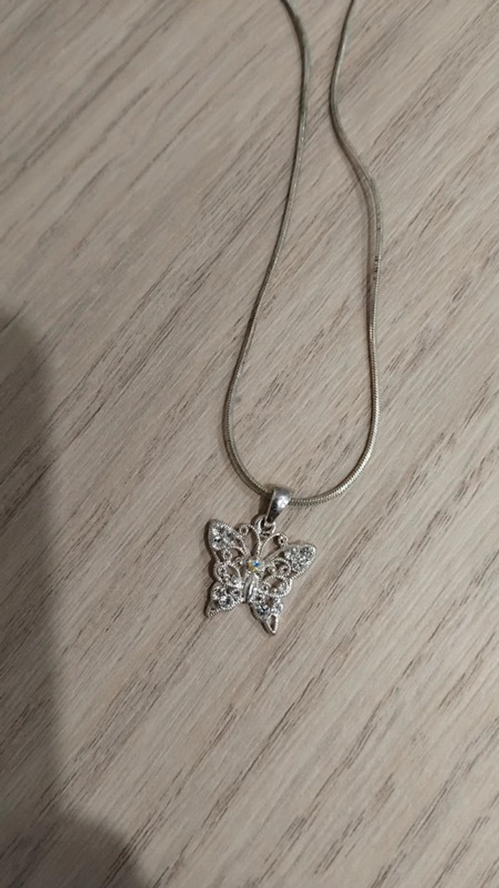 Collier papillon avec strass - photo numéro 2