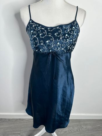 Robe satinée nuisette broderies fleurs bleue marine et blanche Etam Vintage T42 XL