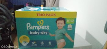 Couches pampers taille 6