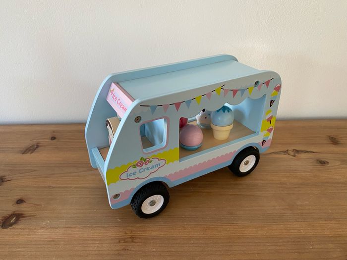 Camion de glaces en bois - photo numéro 2