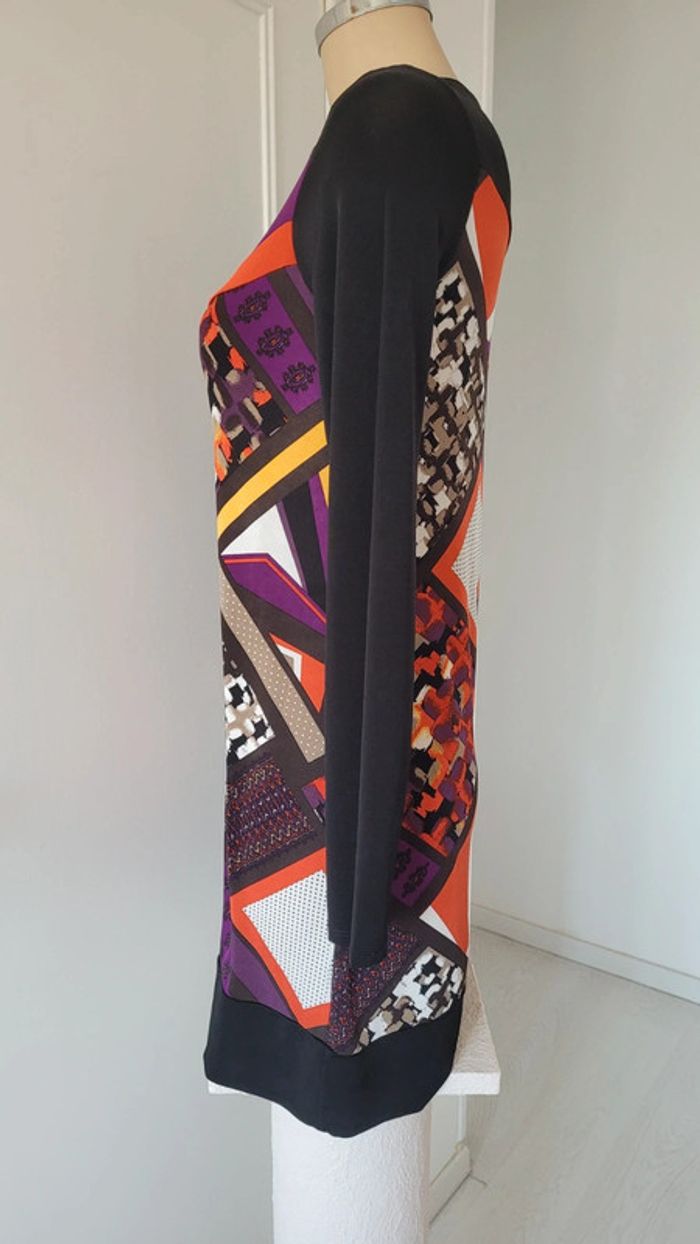 Robe fluide d'été Comma – T. 38 FR (indiqué 36 DE) - photo numéro 3