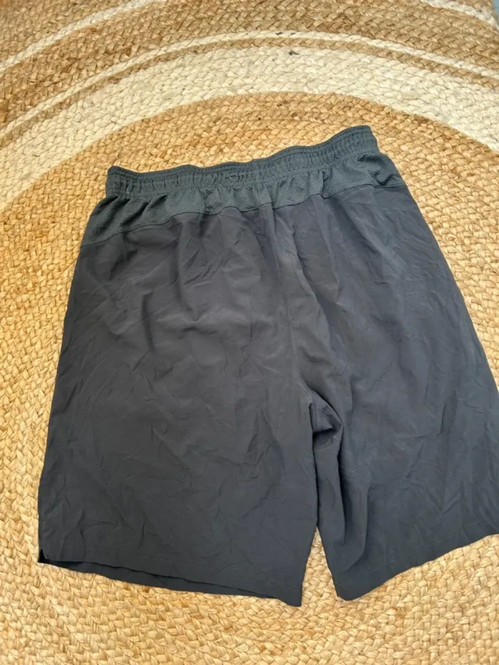 Short Homme Reebok Noir | Taille XL | Très Bon État | Sport Training Casual | R47 - photo numéro 2
