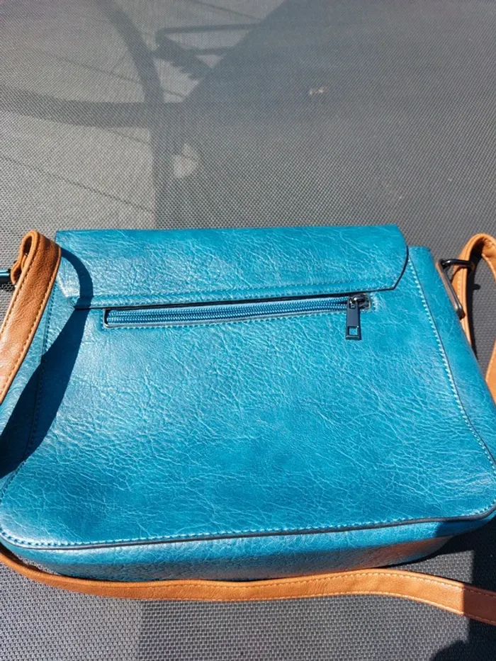 S'accroche turquoise avec nombreuses pochettes - photo numéro 7