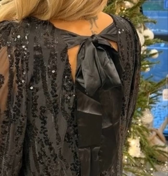Robe fêtes paillettes - photo numéro 2