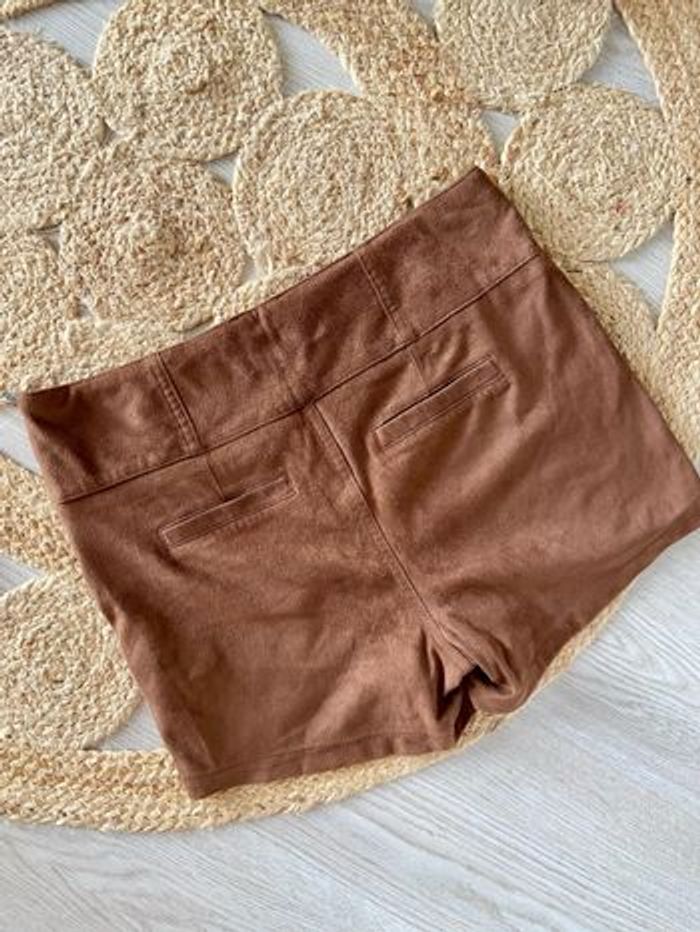 Short cache cache - photo numéro 5