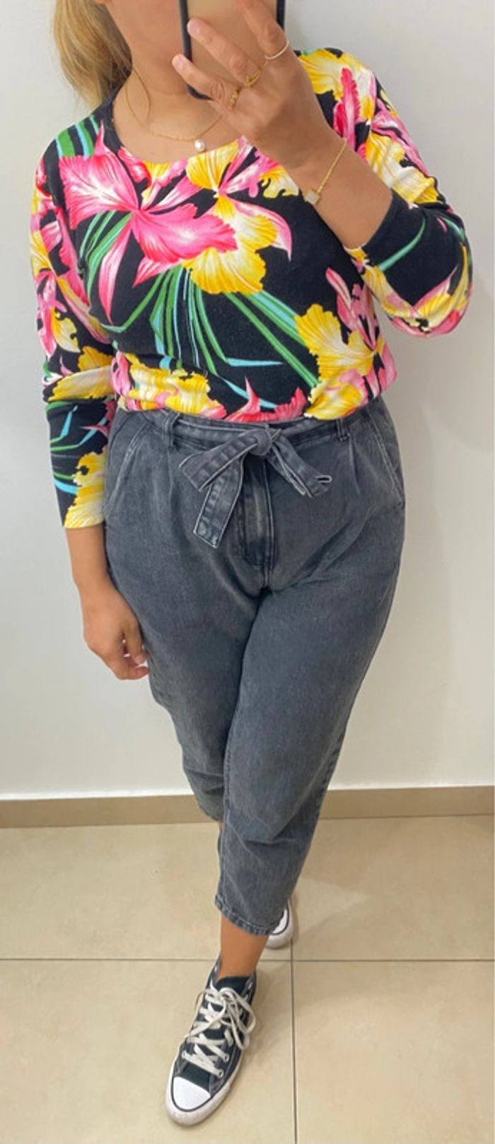 Superbe Pull Fin A Fleurs Taille L - photo numéro 3