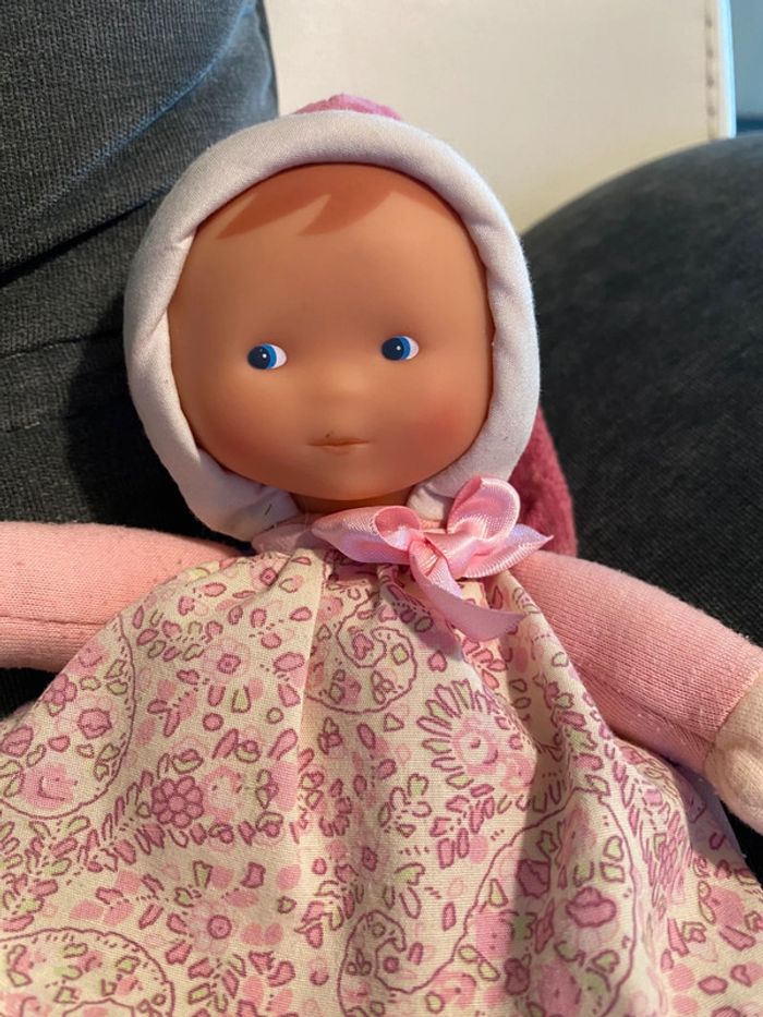 Poupée doudou Corolle rose