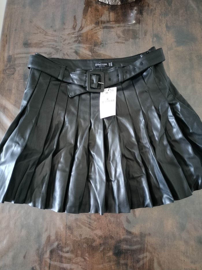 Jupe noire stradivarius