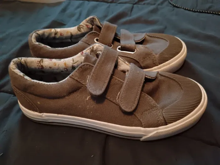 Chaussures à scratch