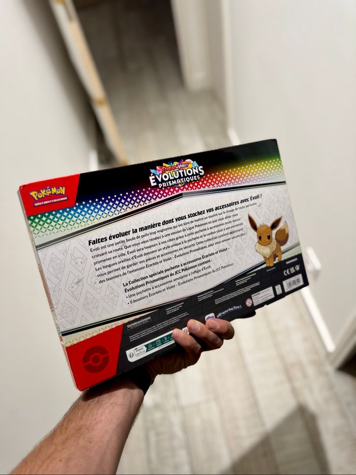 [NEUF] Coffret Pochette Accessoires Pokémon Évolutions Prismatiques EV8.5 - photo numéro 3