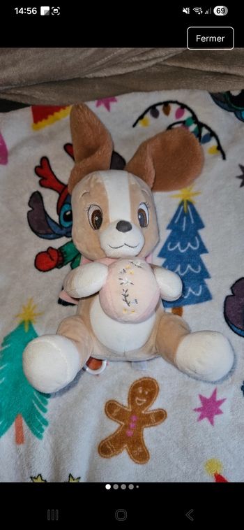 Peluche Disney musicale en très bon état