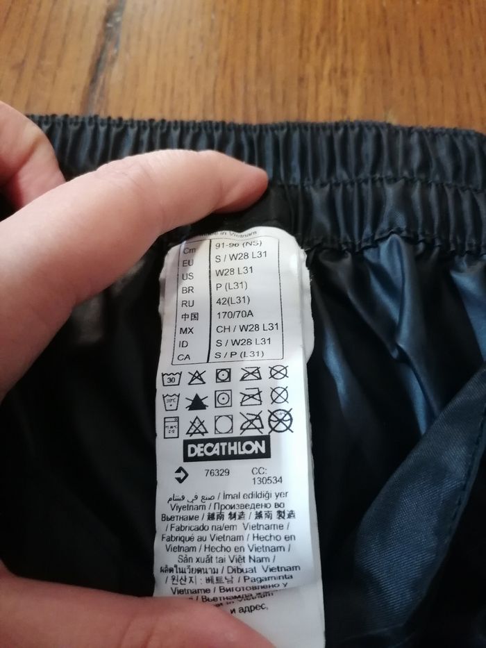 Pantalon imperméable taille S - photo numéro 3