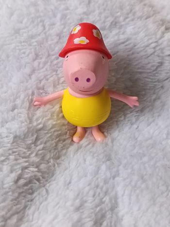 Figurine Peppa Pig en Maillot de Bain et Chapeau à Fleurs - 7cm