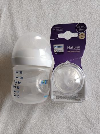 Biberon et tétines neuves 