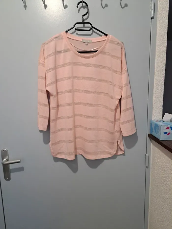 T-shirt over size