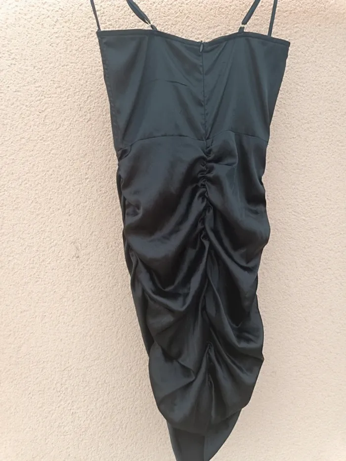 Robe bustier Noire satinée-Taille 36-Shein - photo numéro 3