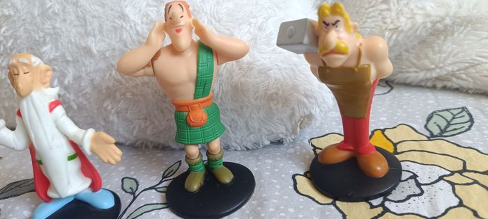Lot de 4 figurines Astérix et Obélix - photo numéro 3