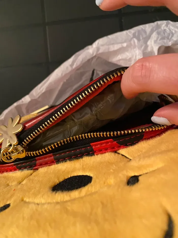 Sac à dos Loungefly Winnie Coccinelle - photo numéro 11