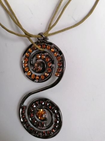 Collier ton marron neuf