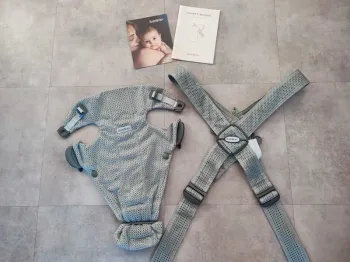 Porte bébé Mini 3d Mesh Babybjörn