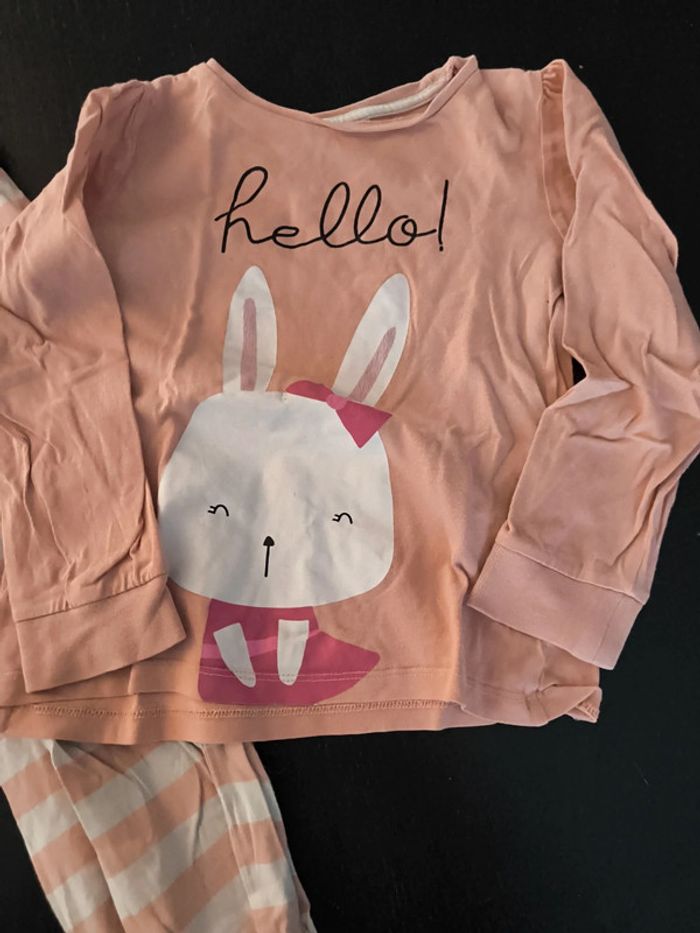 Pyjama 2 pièces 5 -6 ans - photo numéro 2