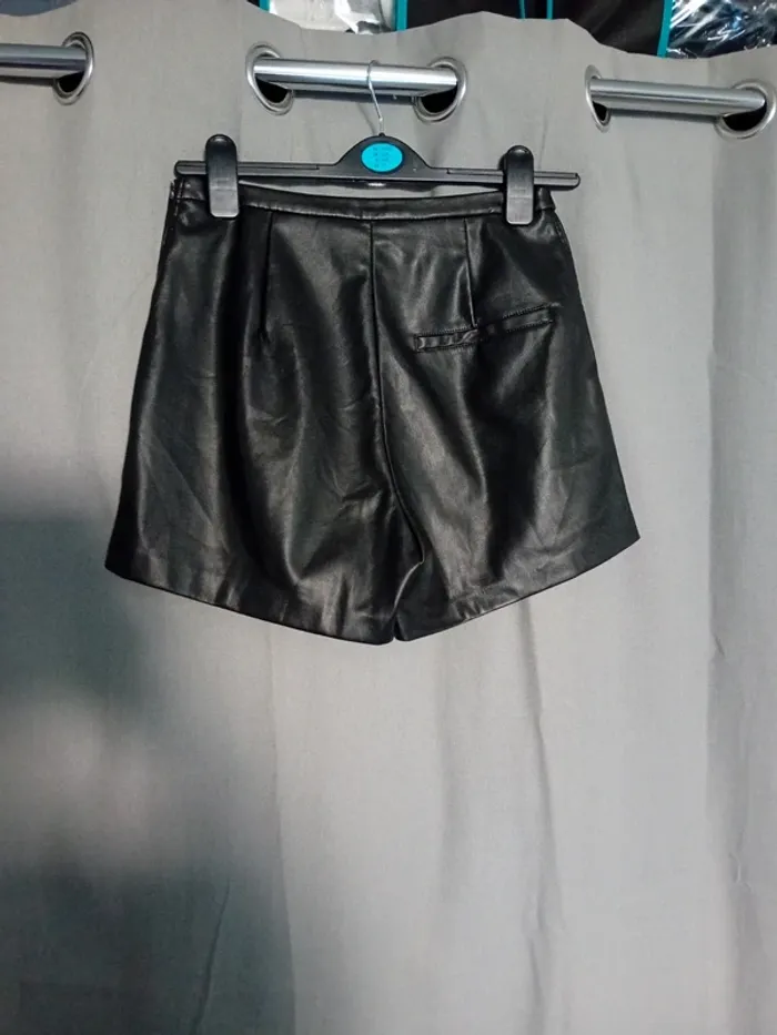 Short cuir - photo numéro 2