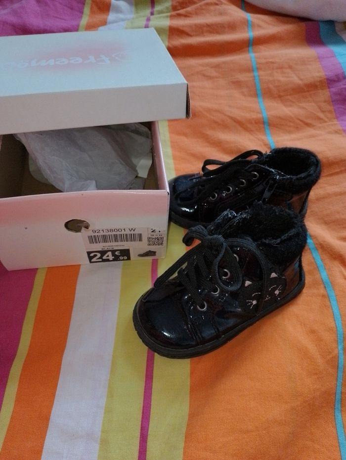 Petite bottines comme neuf
Pointure 21
Freemouss - photo numéro 4