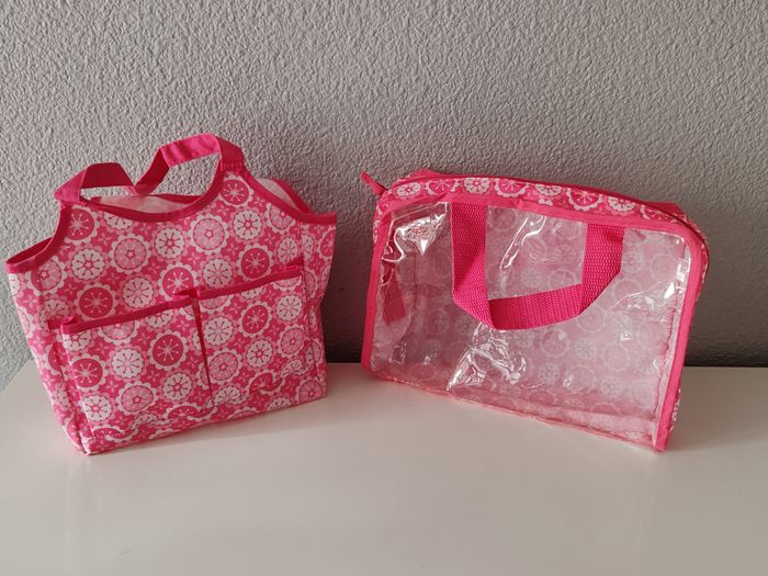 Lot Poupon/Baignoire/Sacs - photo numéro 4