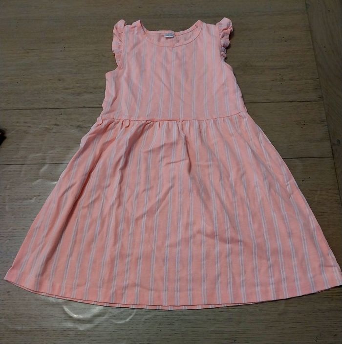 Robe été fille 8ans en très bon état