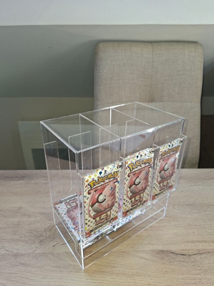 Distributeur en acrylique pour boosters Pokémon 3 emplacements de qualité premium - photo numéro 7