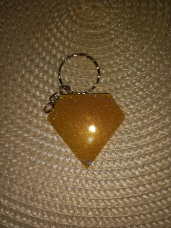 Porte clé diamant holographique résine epoxy