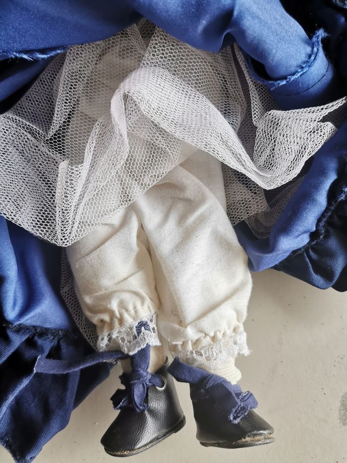 Poupée porcelaine - photo numéro 3