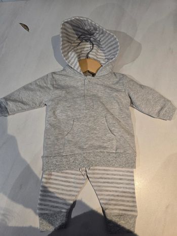 Ensemble jogging 3mois