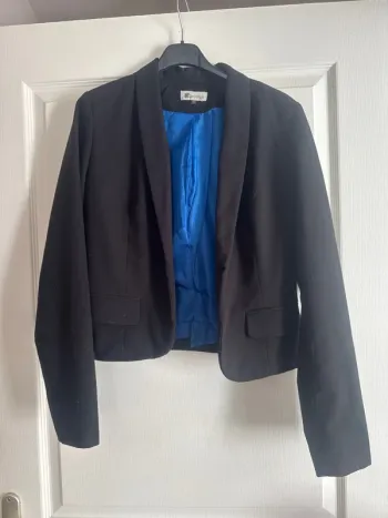 Blazer court noir