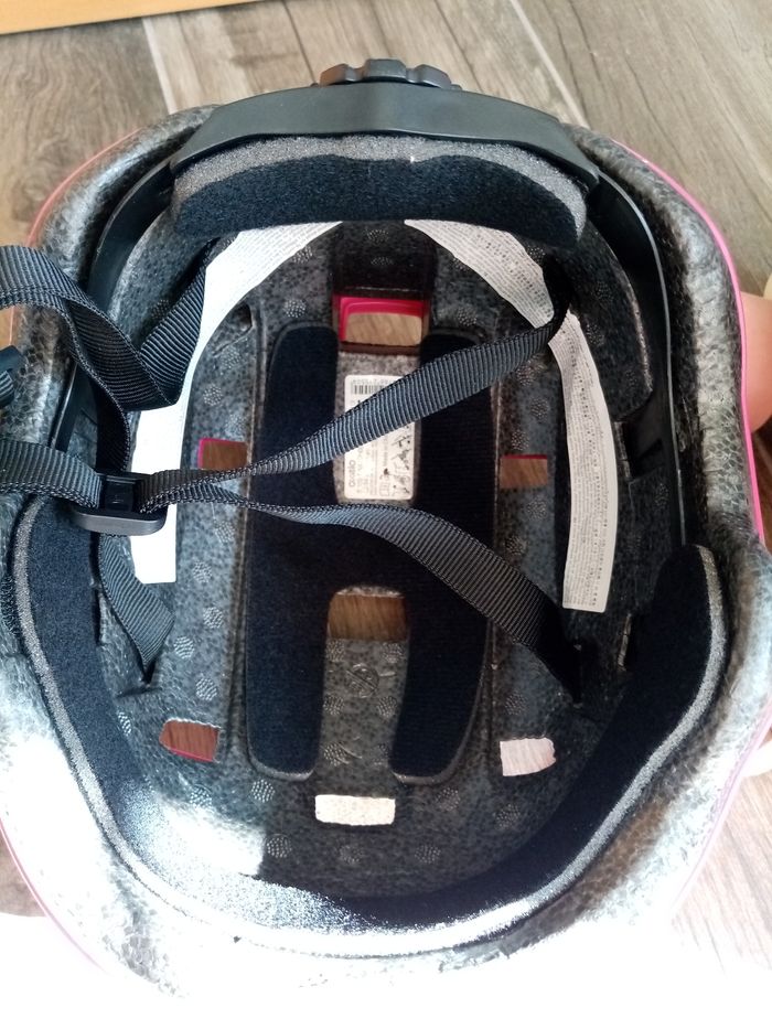Ensemble patins à roulettes et accessoires de protection - photo numéro 8