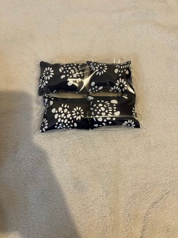 Lot 4 coussins pour barbie Neuf